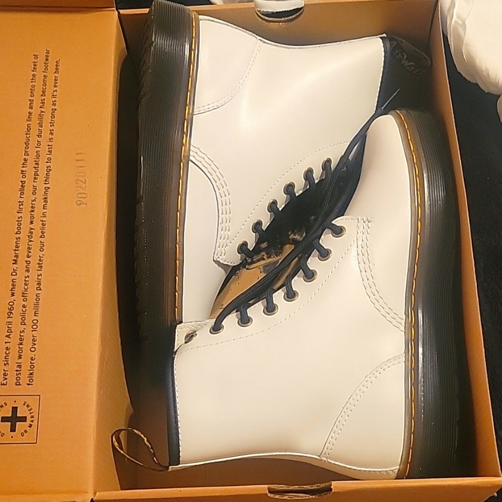 Dr Martens Zavala T Lamper Combat Boot White in Size 7